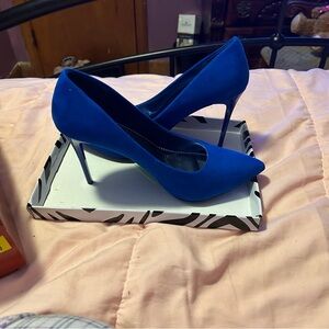 Blue heels size 10w